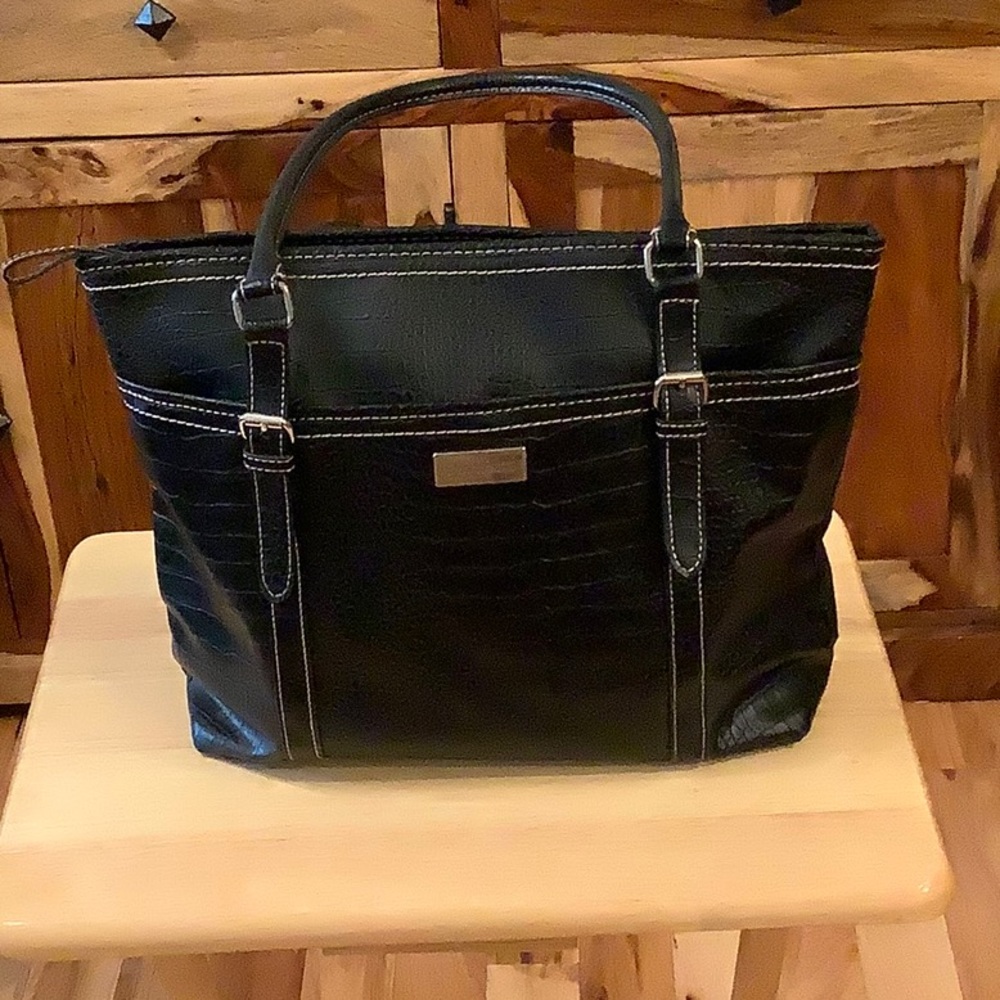 Nine & Co Black Purse